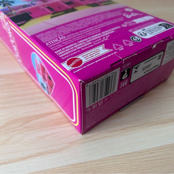 NEW Ken Doll Barbie Movie Rollerskate - Picture 8 of 11